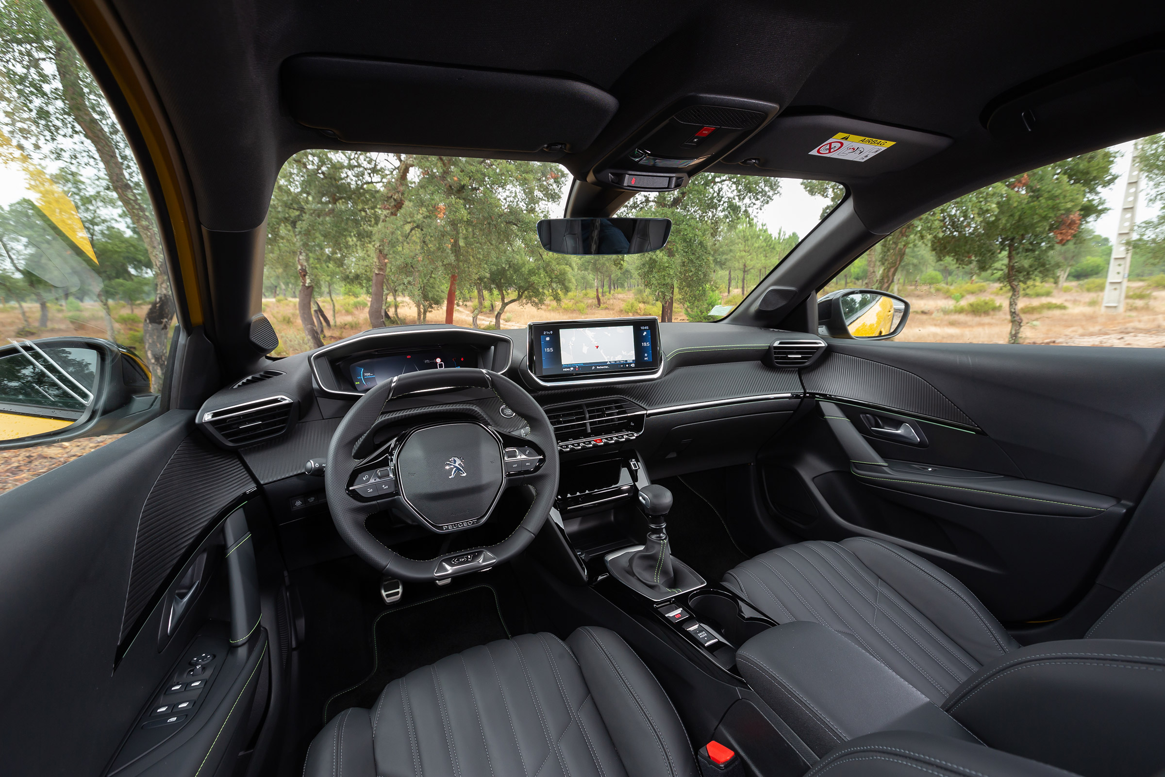 Peugeot 208 - cabin