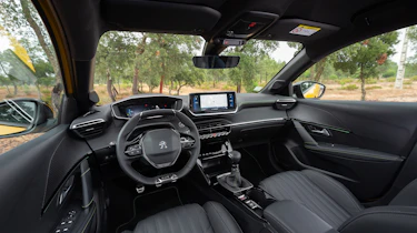Peugeot 208 - cabin