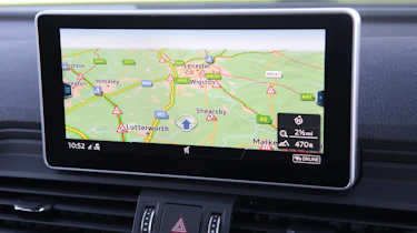 Audi Q5 TFSI e - sat-nav