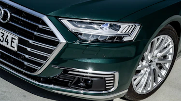 Audi A8 60 TFSI e - front detail