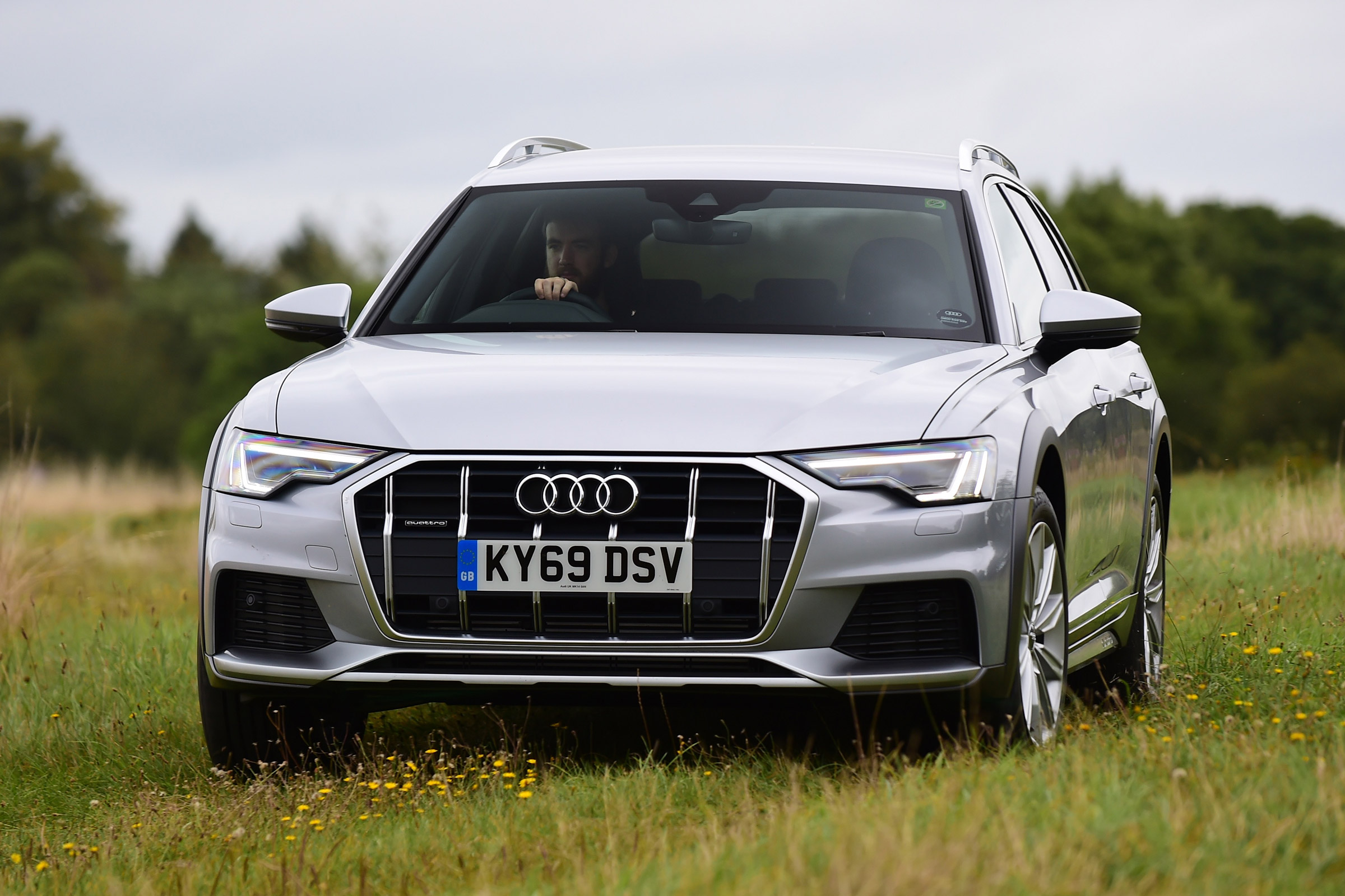 Audi A6 Allroad - front off-road
