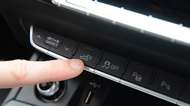 Audi Q5 TFSI e - electric mode