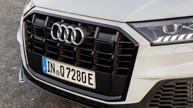 Audi Q7 60 TFSI e - grille