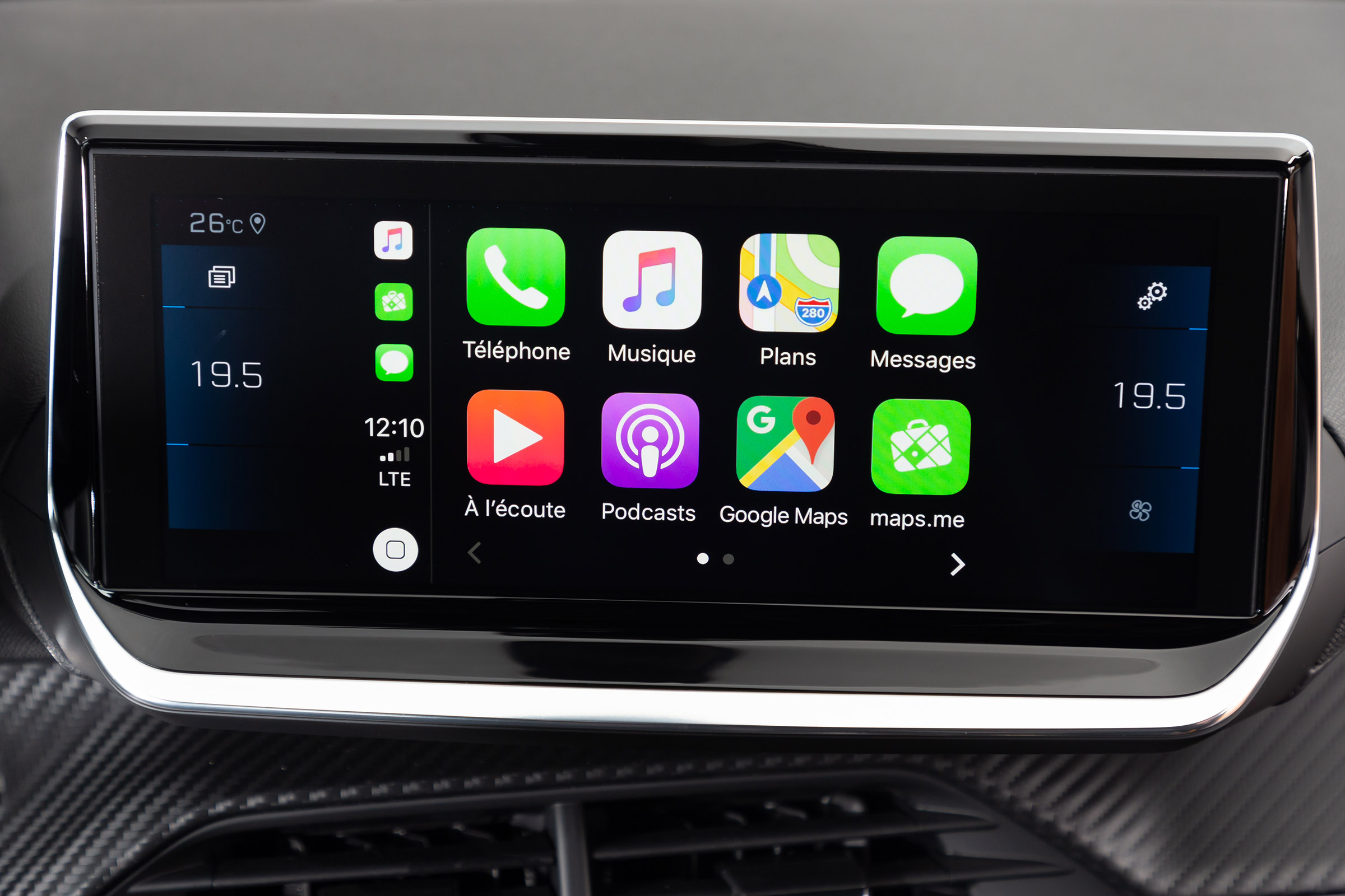 Peugeot 208 - Apple CarPlay