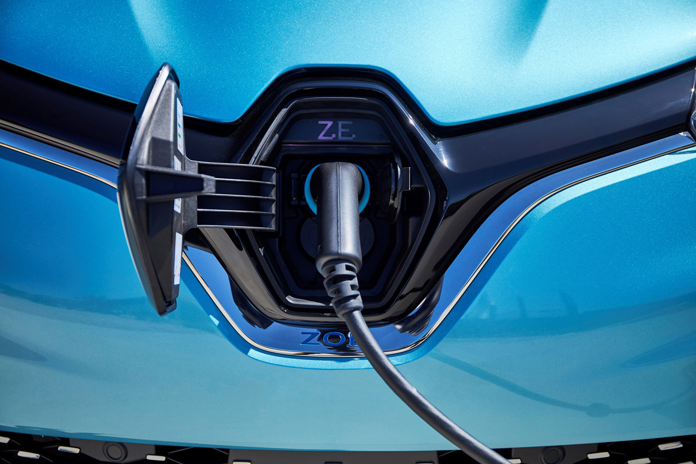 Renault ZOE - charging