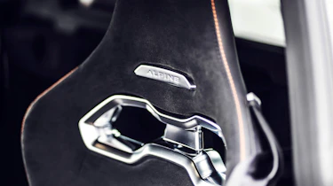 Alpine A110S - seat