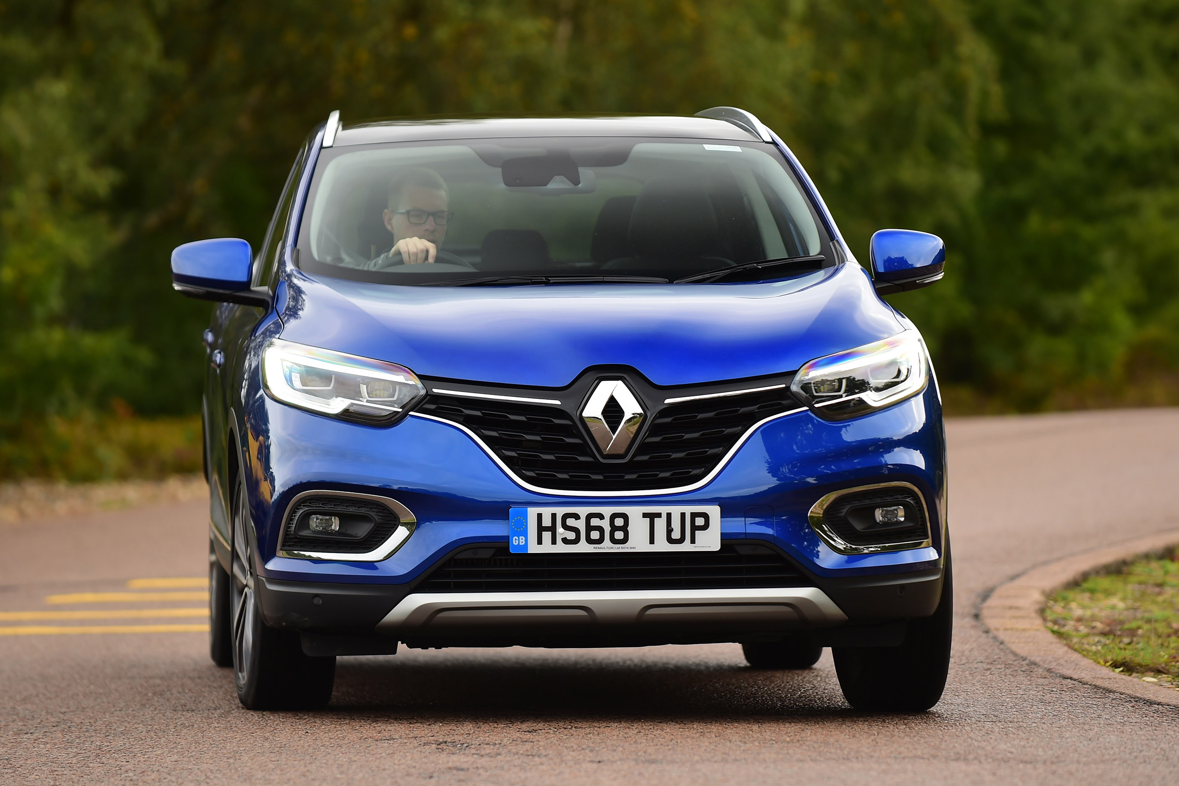 Renault Kadjar - front cornering