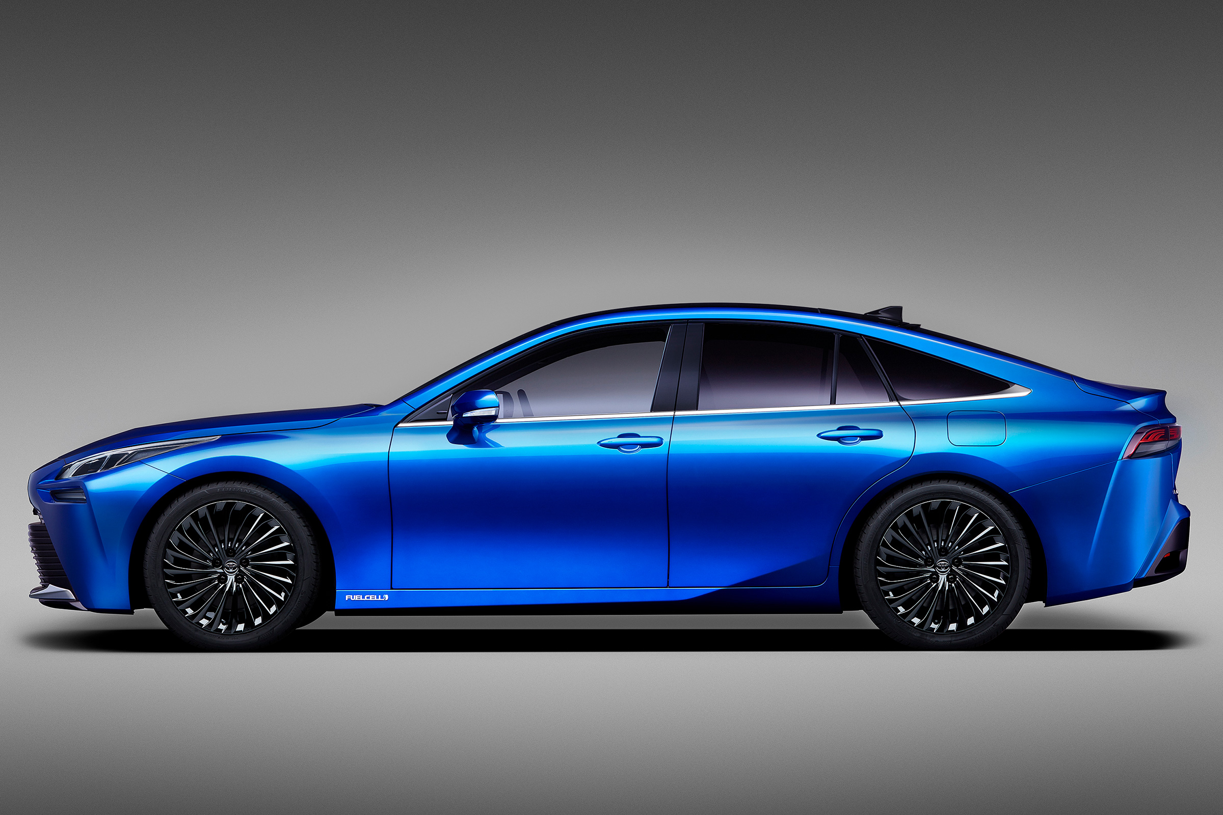 Toyota Mirai Concept - side