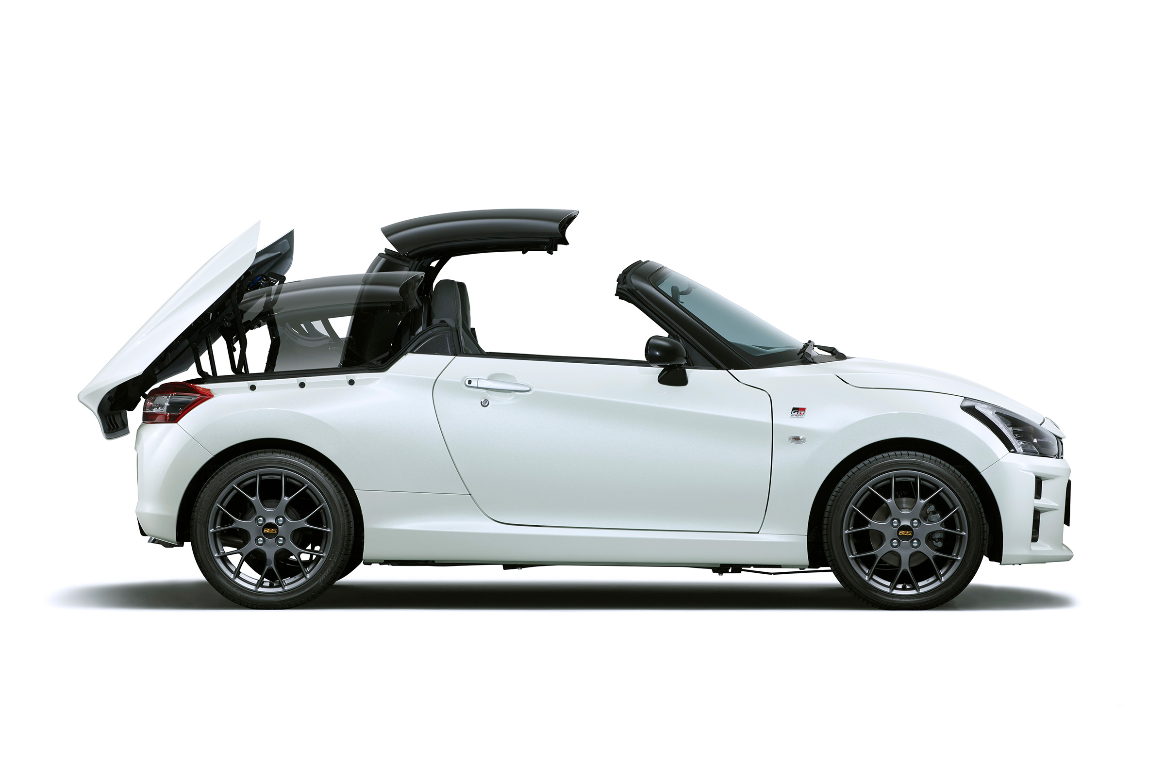 Daihatsu Copen GR Sport - side