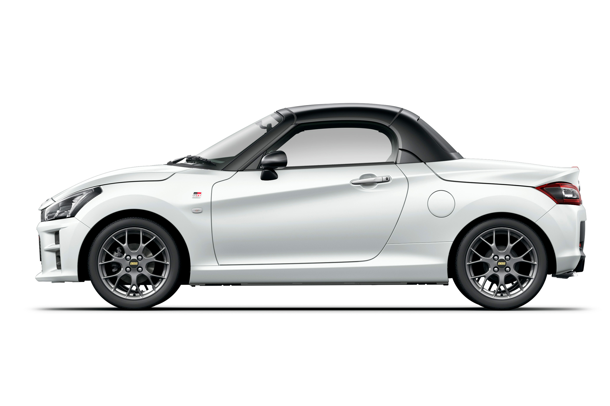 Daihatsu Copen GR Sport - side