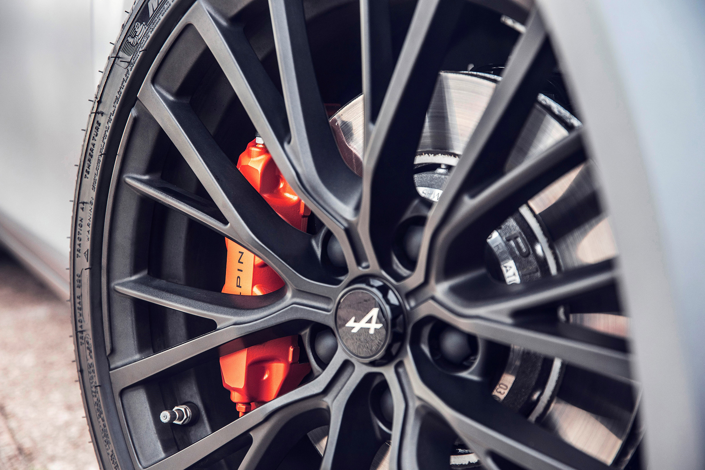 Alpine A110S - wheel