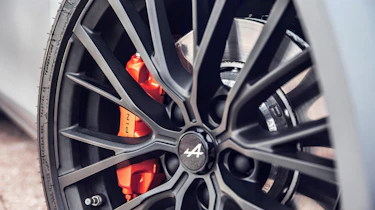 Alpine A110S - wheel