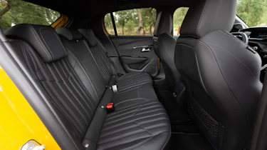 Peugeot 208 - rear seats