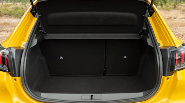 Peugeot 208 - boot