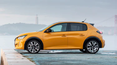 Peugeot 208 - side static