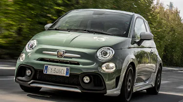 Abarth 695 70th Anniversario - front tracking
