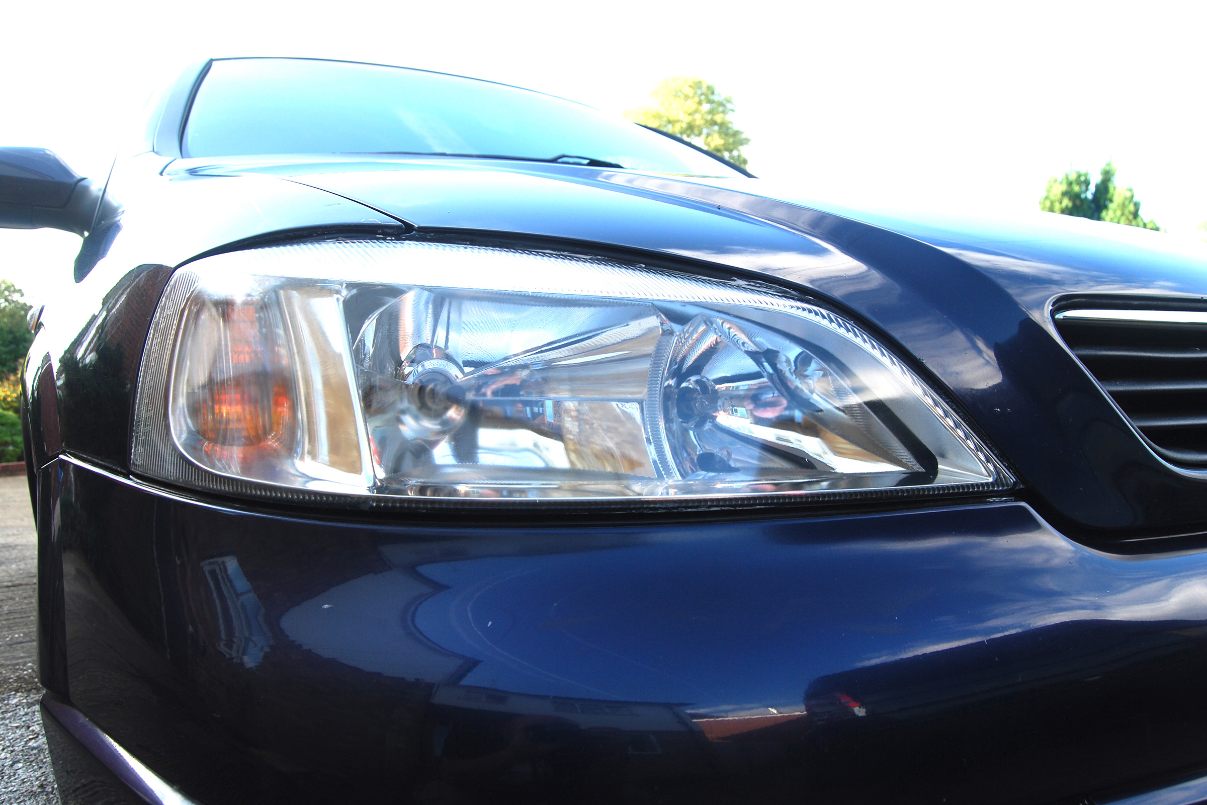 Clean headlight
