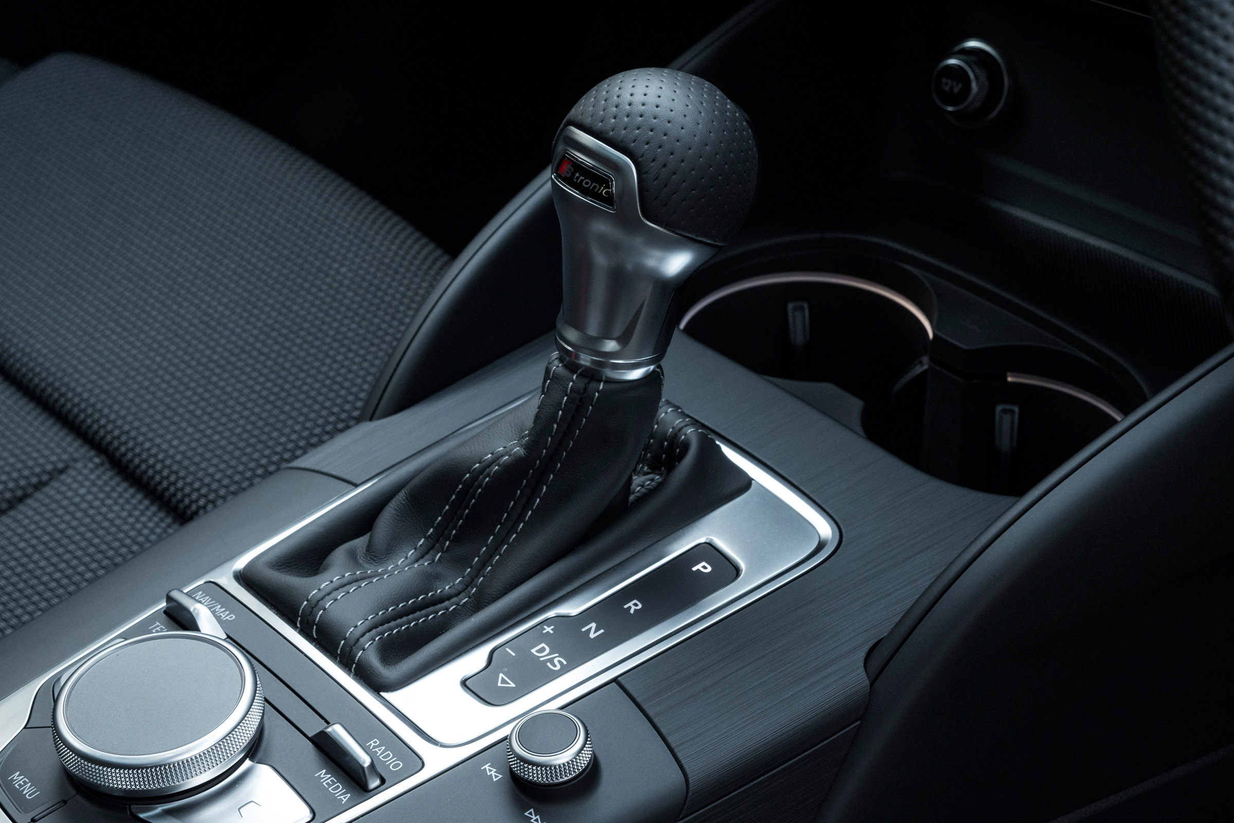 Audi A3 gear lever