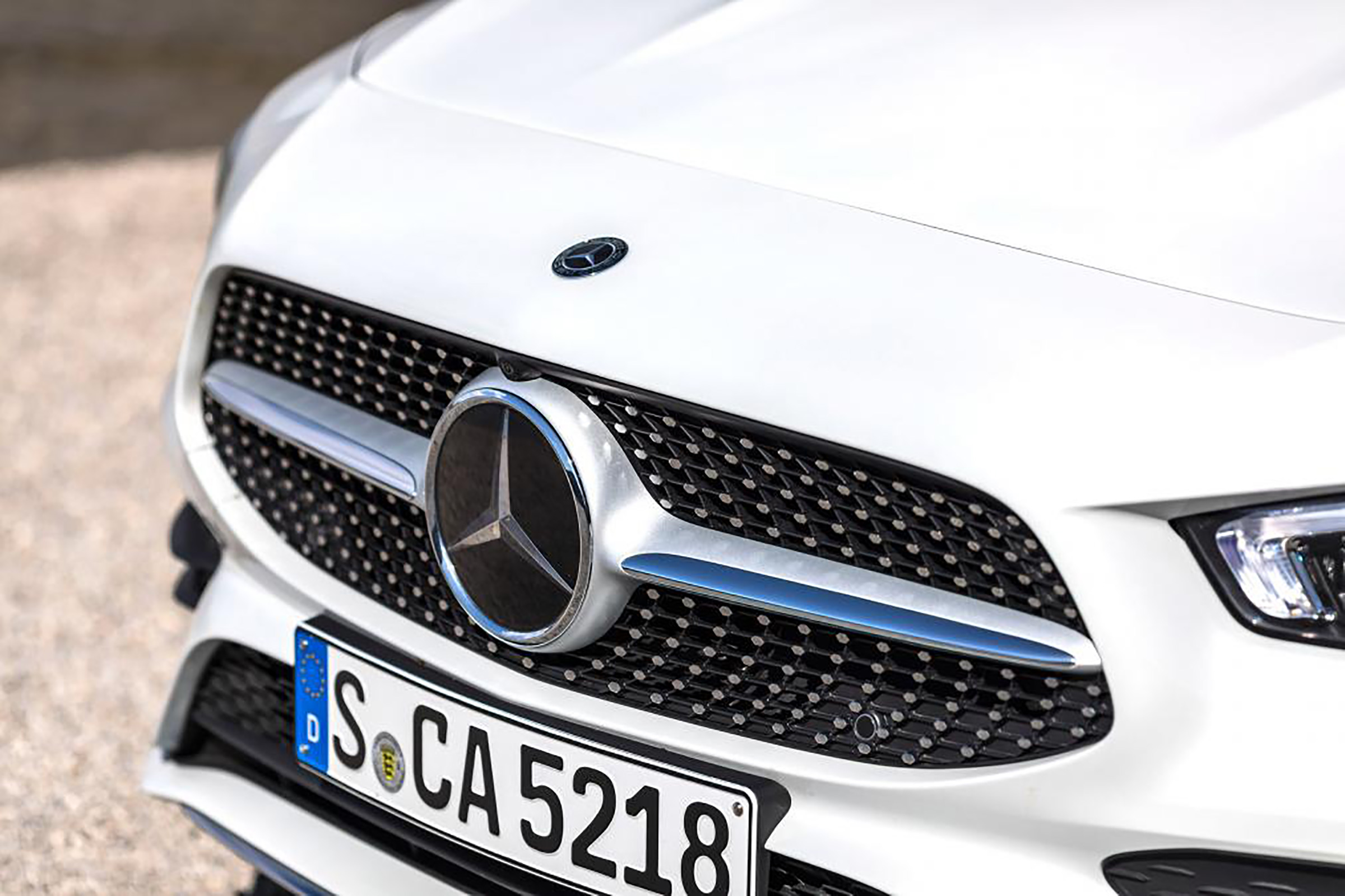 Mercedes CLA - grille