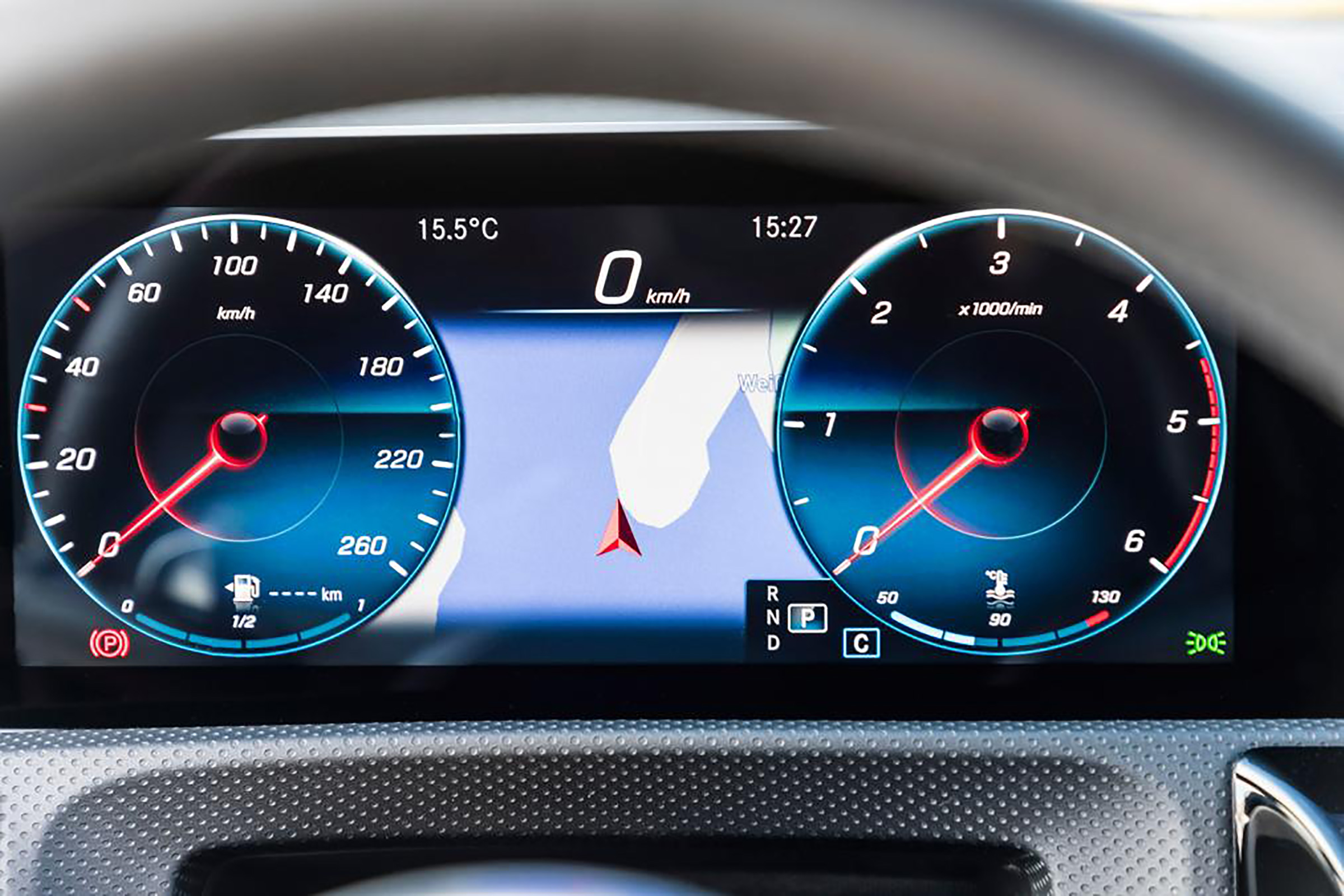 Mercedes CLA - dials