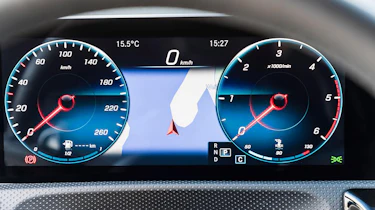 Mercedes CLA - dials