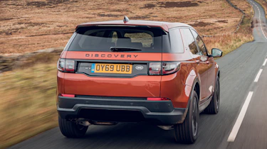Land Rover Discovery Sport - rear tracking