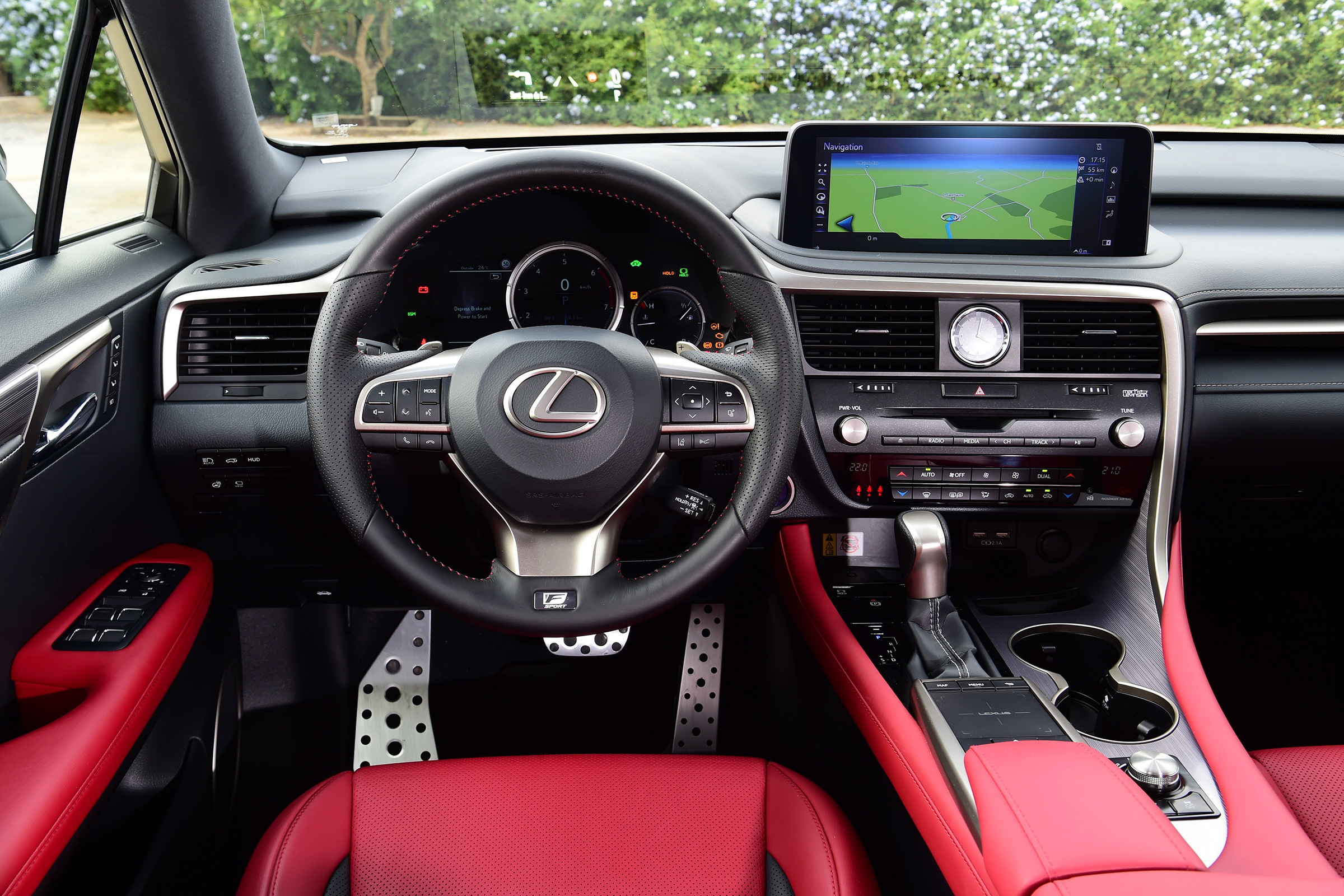 Lexus 450h F Sport - interior