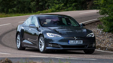 Tesla Model S - cornering