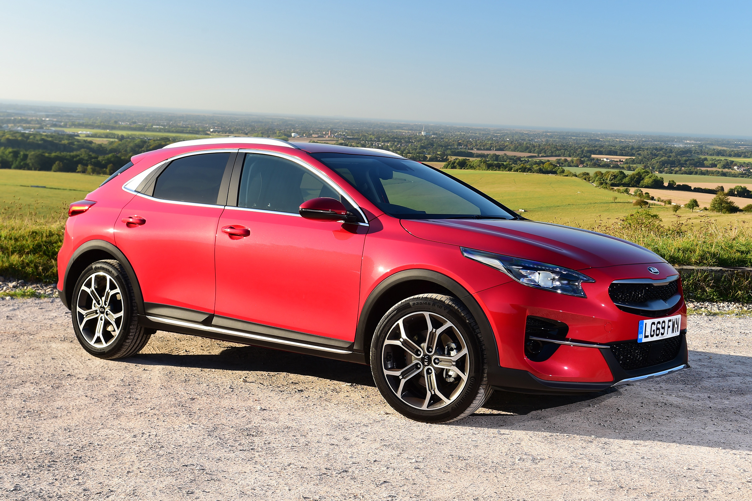 Kia XCeed - front static