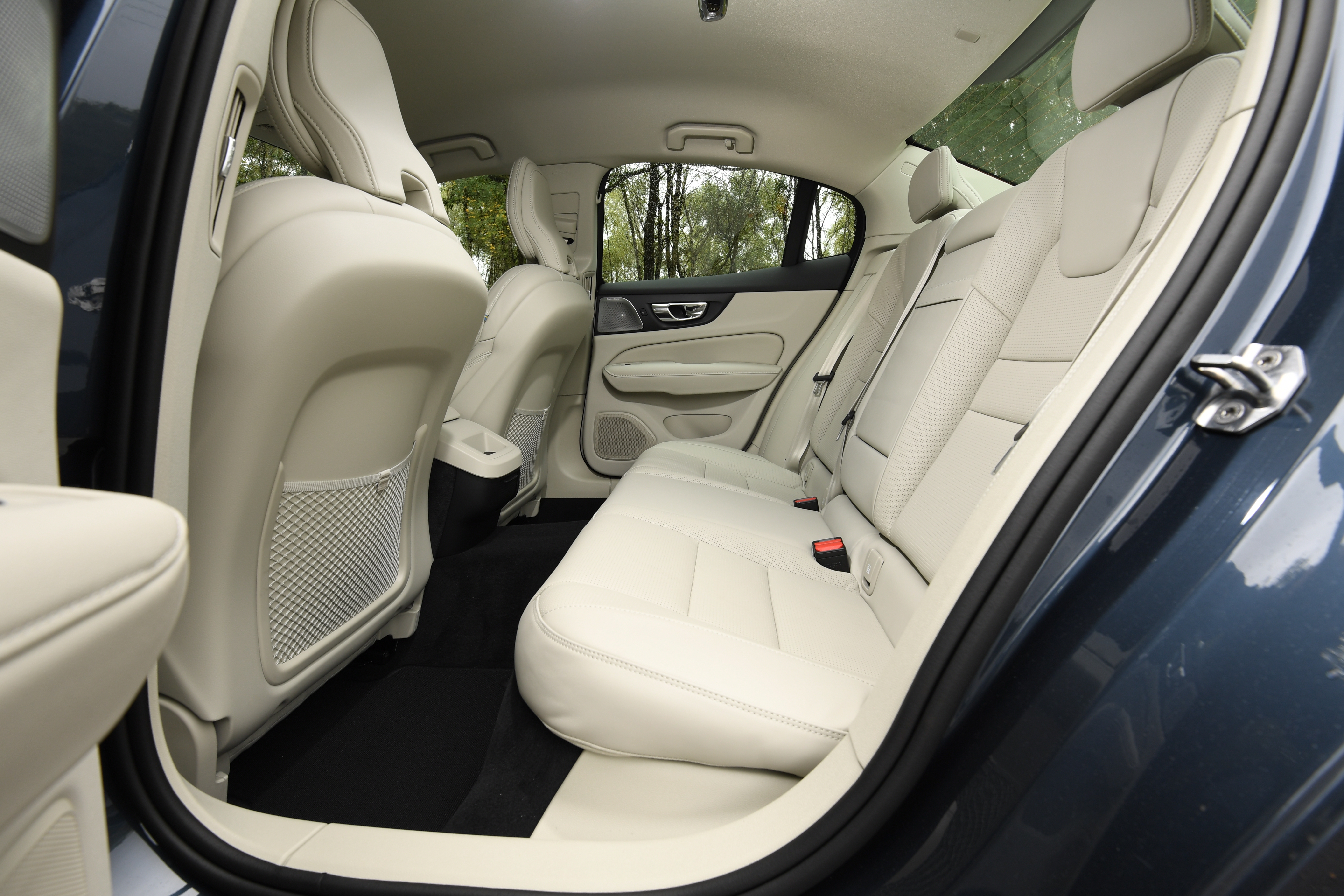 Volvo S60 saloon - rear seats