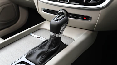 Volvo S60 saloon - gear lever
