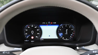 Volvo S60 saloon - dials