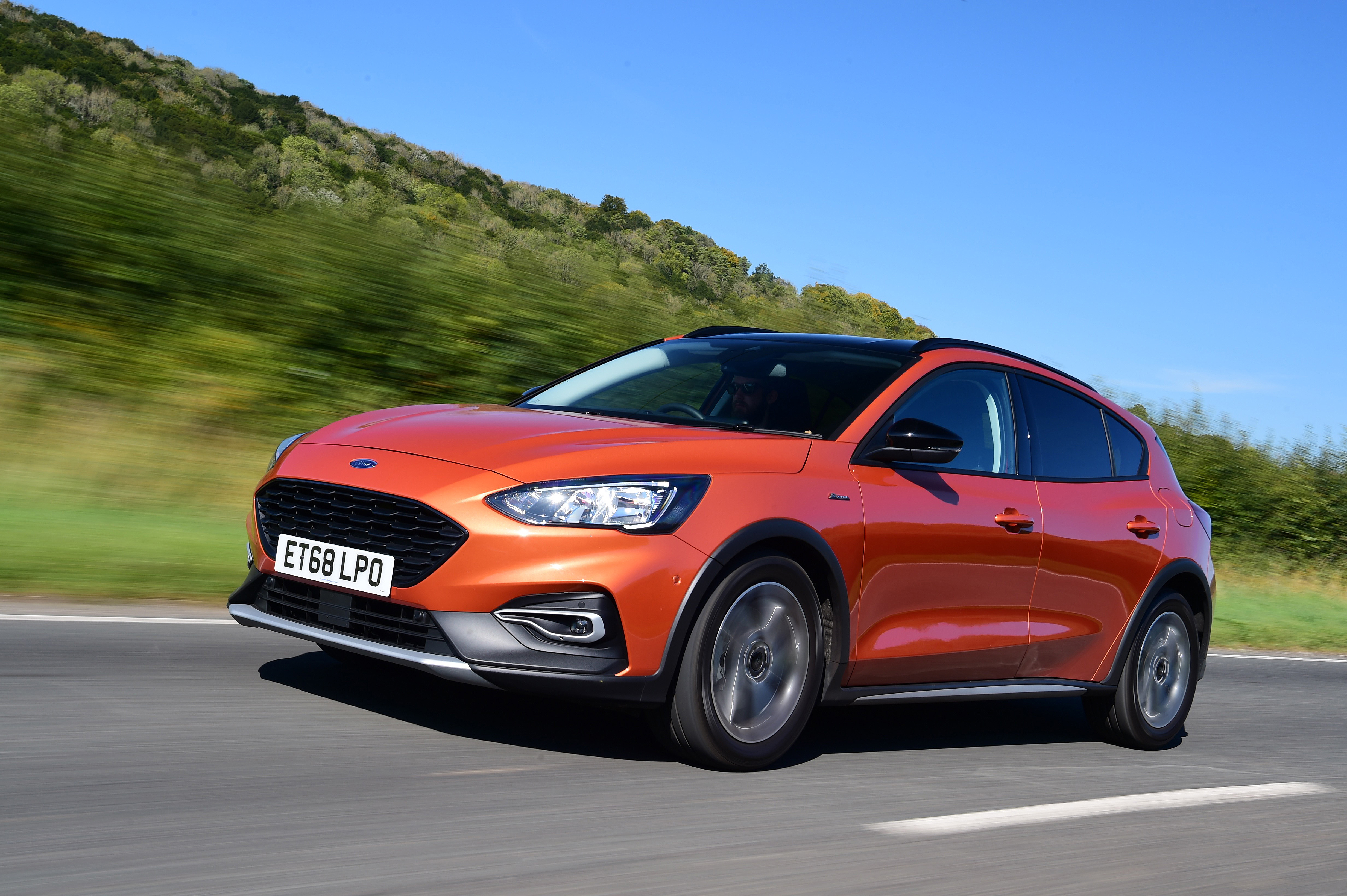 Ford Focus Active - front 