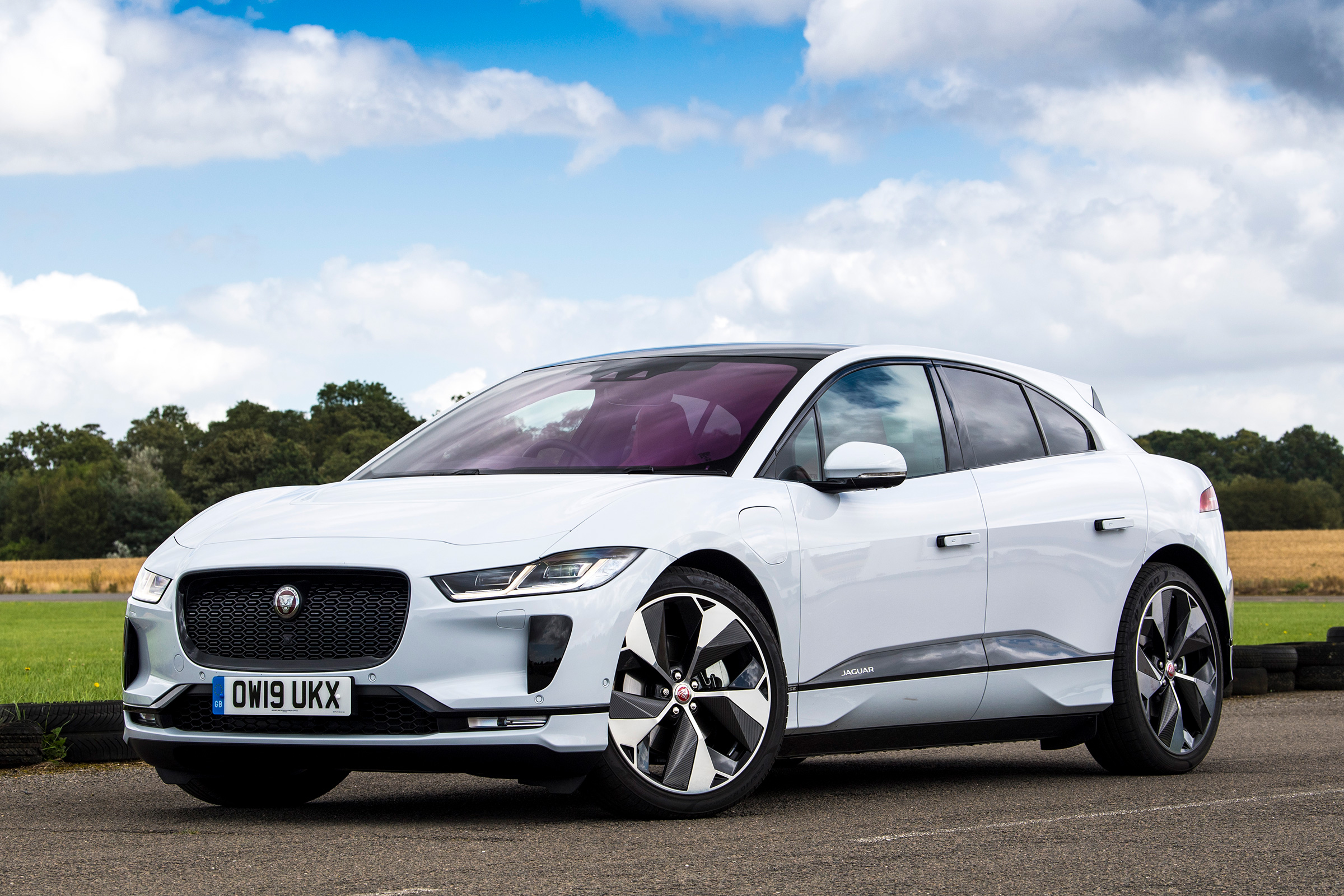 Jaguar I-Pace - front static