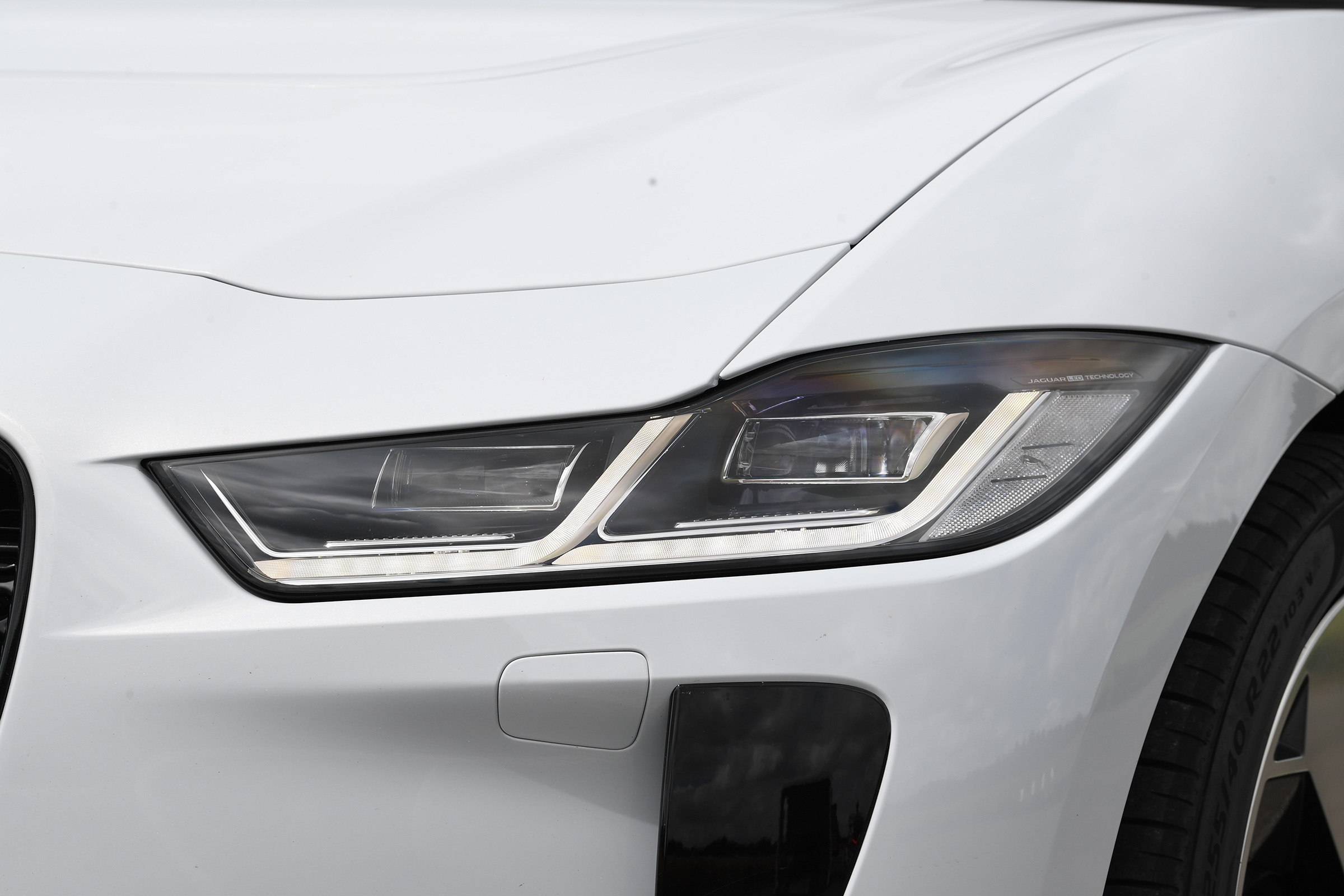 Jaguar I-Pace - headlight