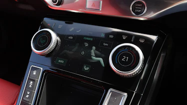 Jaguar I-Pace - interior