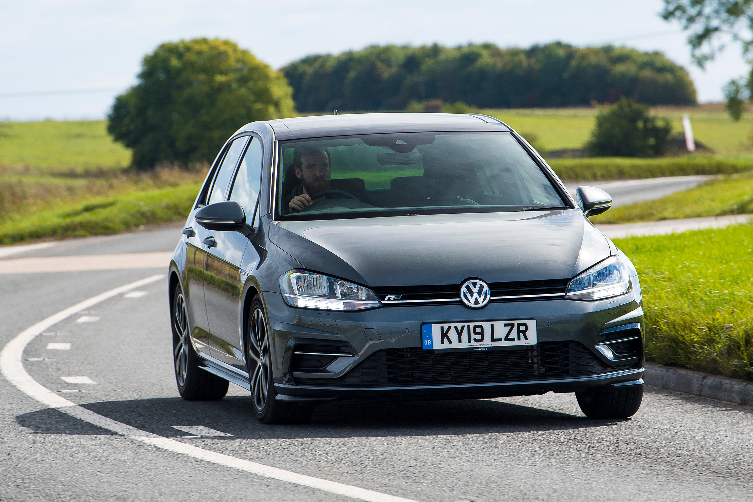 Volkswagen Golf - front