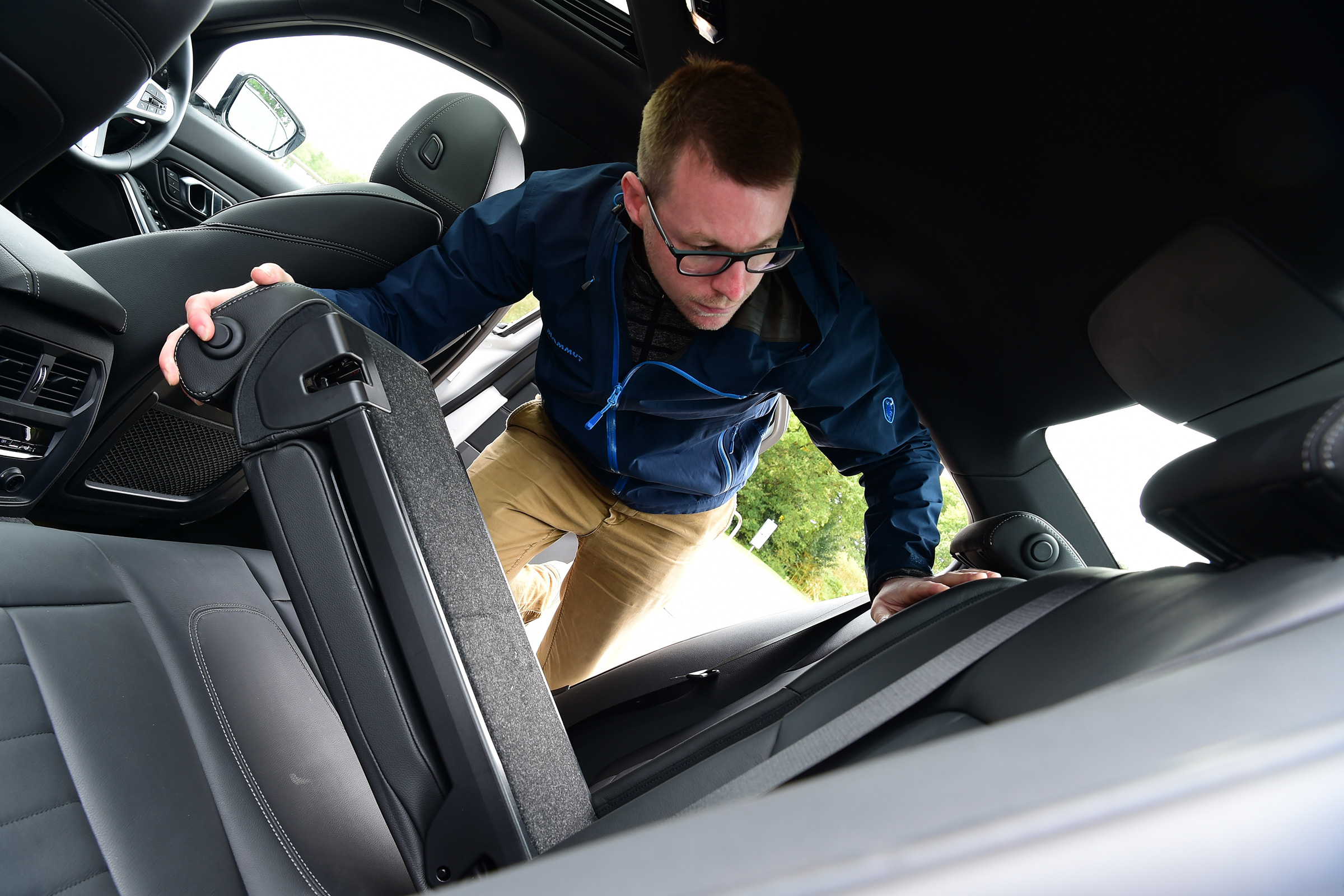 BMW 3 Series long term - Sean Golf interior