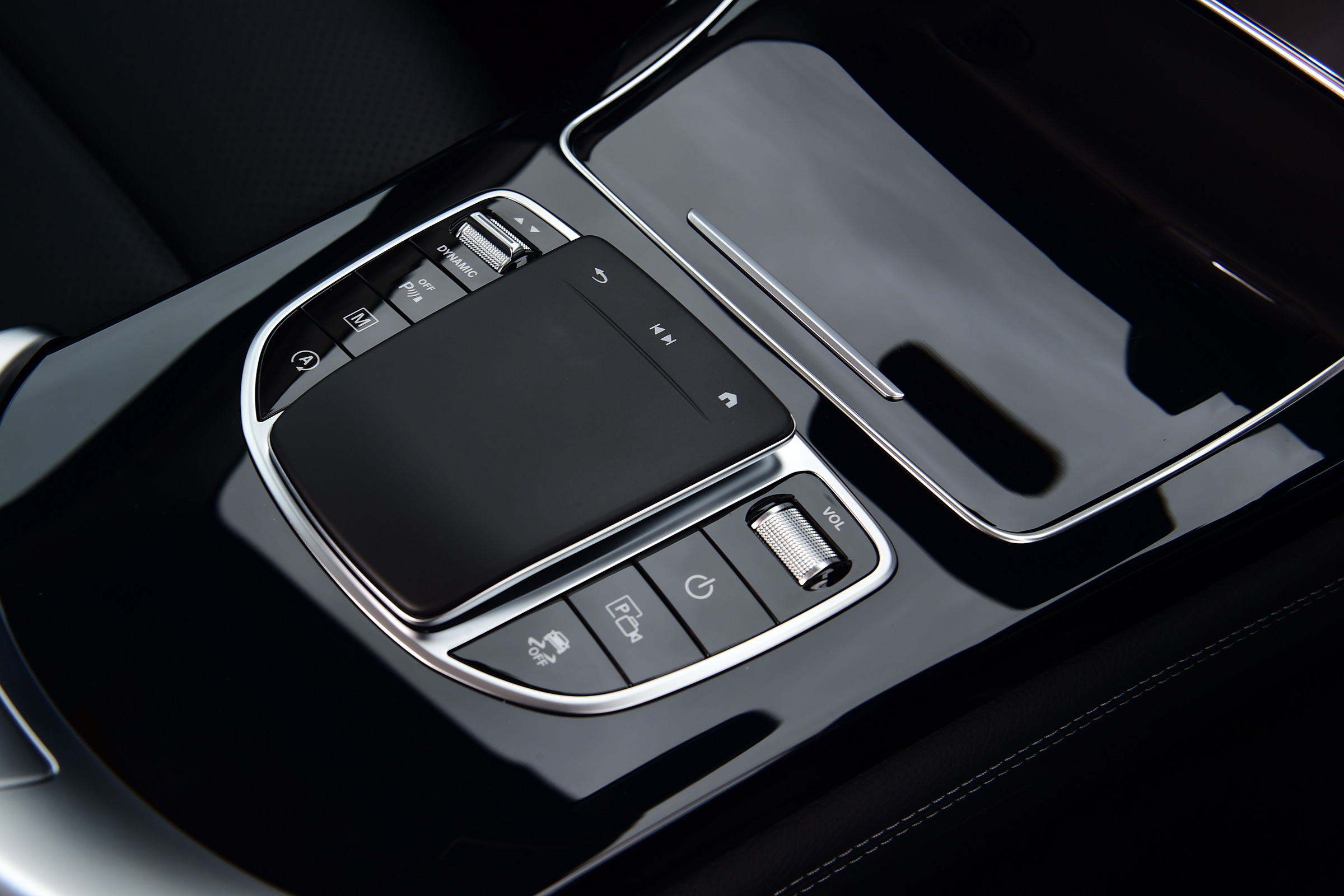 Mercedes GLC 220 d  - trackpad