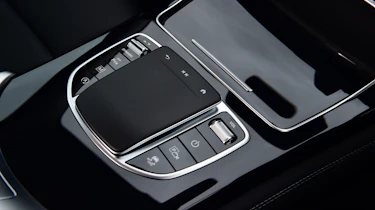 Mercedes GLC 220 d - trackpad