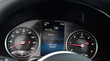 Mercedes GLC 220 d - instruments