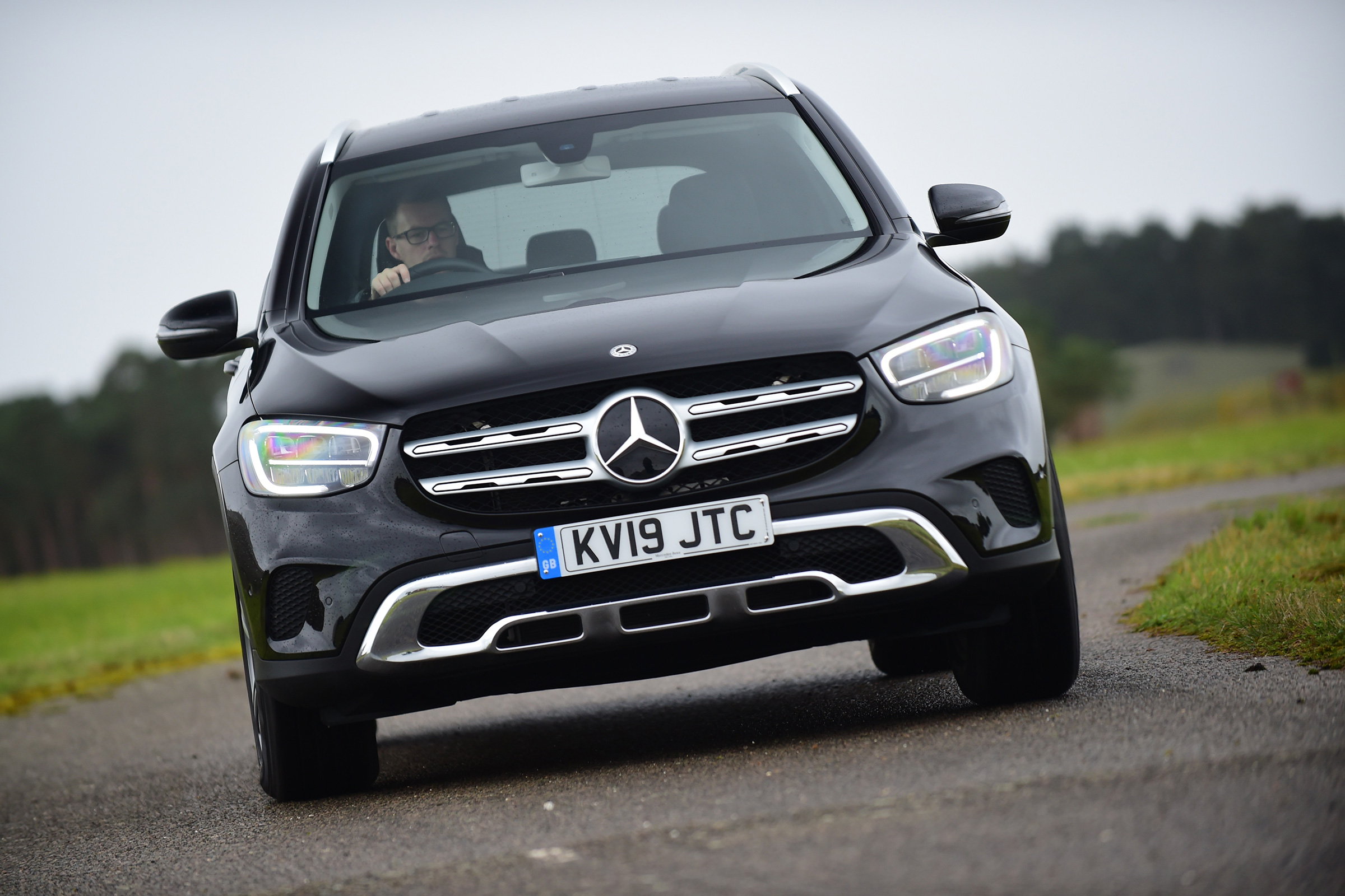 Mercedes GLC 220 d  - front cornering 
