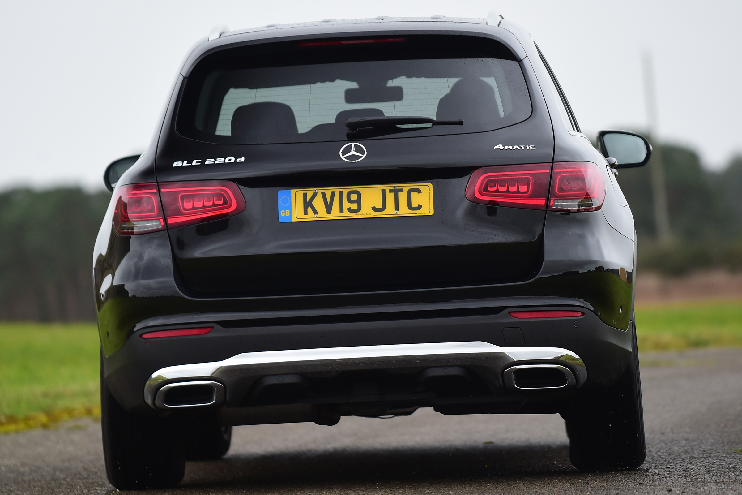 Mercedes GLC 220 d  - rear cornering 