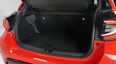 Toyota Yaris - boot studio