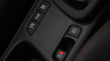 Toyota Yaris - driving modes studio