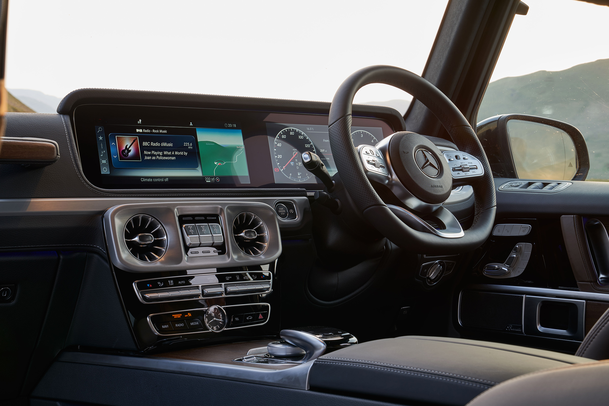 Mercedes G 350 d - interior