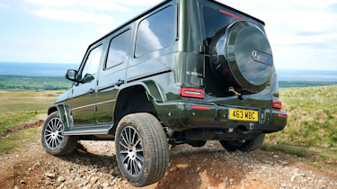Mercedes G 350 d - rear tracking off road