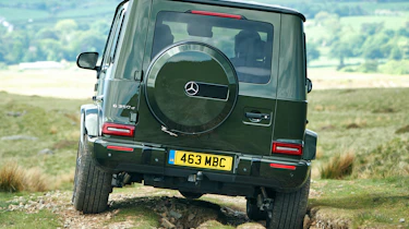 Mercedes G 350 d -rear tracking off road