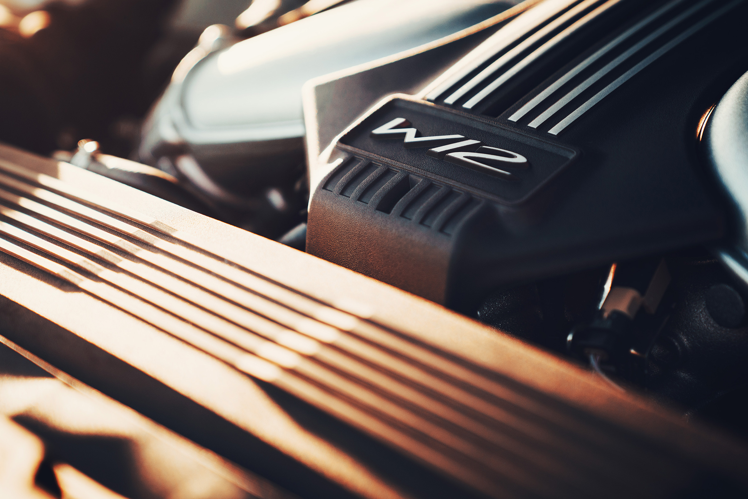 Bentley Flying Spur - engine