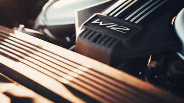 Bentley Flying Spur - engine